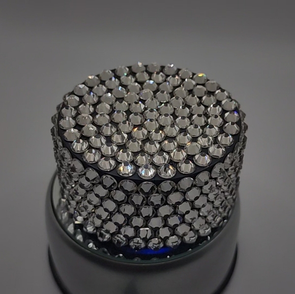 Voss Water Bling Rhinestone Bottle one-of-a-kind Zodiac crystals - Picture 3 of 10